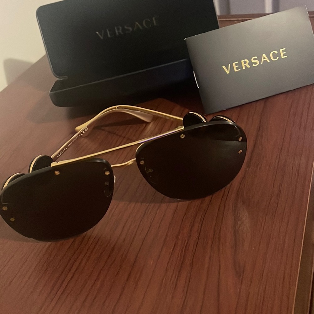 VERSACE SUNGLASSES